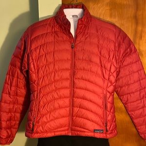 (L) Retro Patagonia down women’s jacket